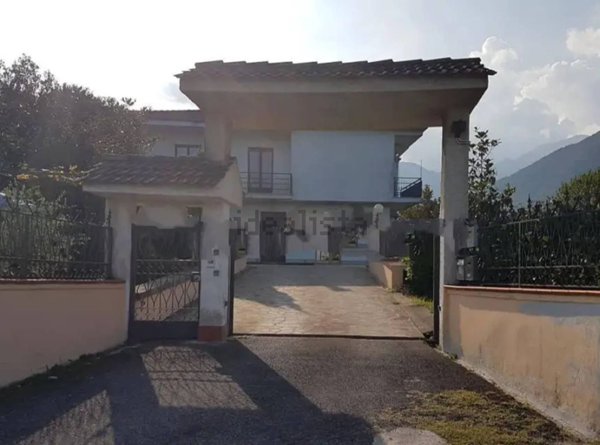 casa indipendente in vendita a Supino in zona Ortelle
