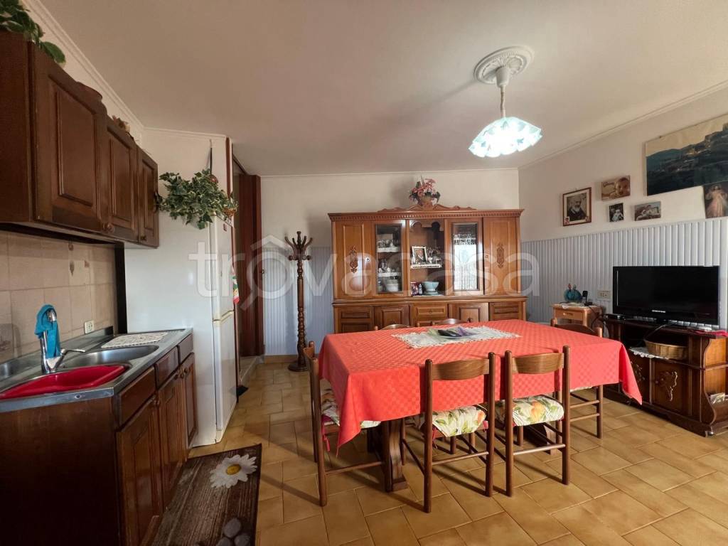 appartamento in vendita a Torre Cajetani