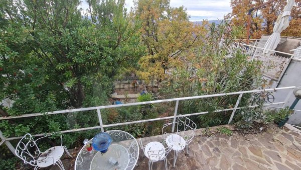 casa indipendente in vendita a Torre Cajetani