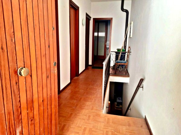 casa indipendente in vendita a Torre Cajetani