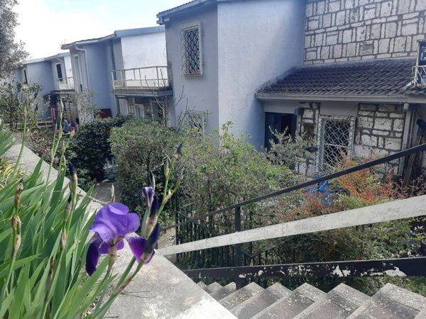 casa indipendente in vendita a Torre Cajetani