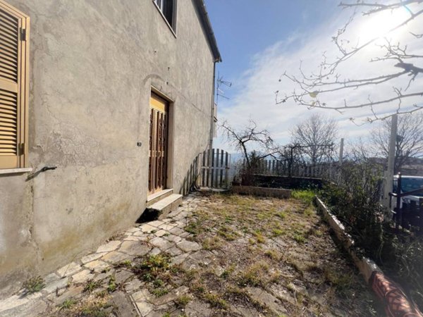 appartamento in vendita a Torre Cajetani