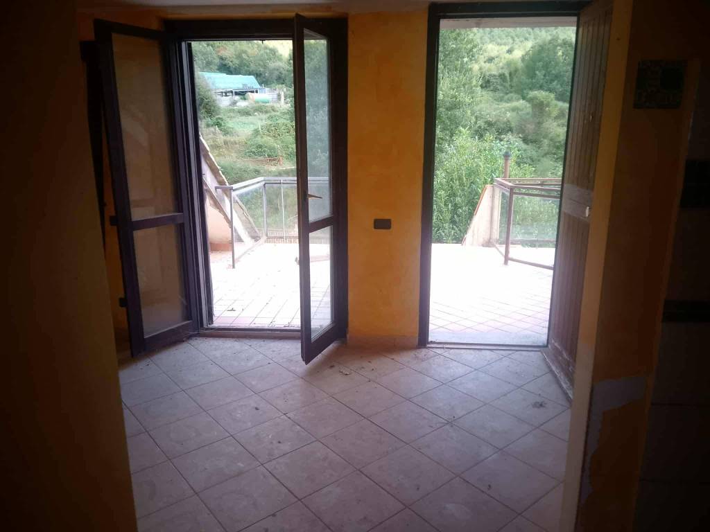 appartamento in vendita a Torre Cajetani