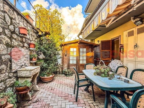 appartamento in vendita a Torre Cajetani