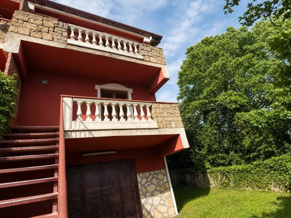 casa indipendente in vendita a Torre Cajetani