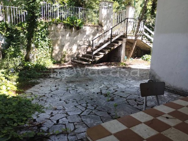 casa indipendente in vendita a Torre Cajetani