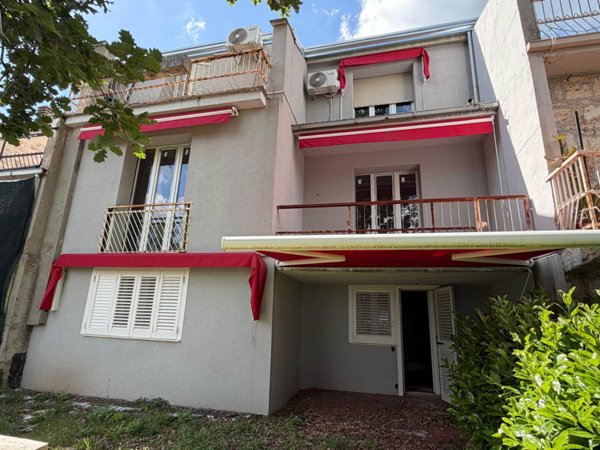 casa indipendente in vendita a Torre Cajetani