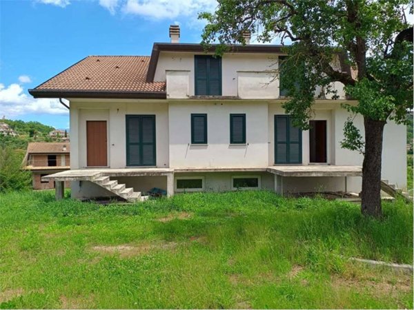 casa indipendente in vendita a Torrice
