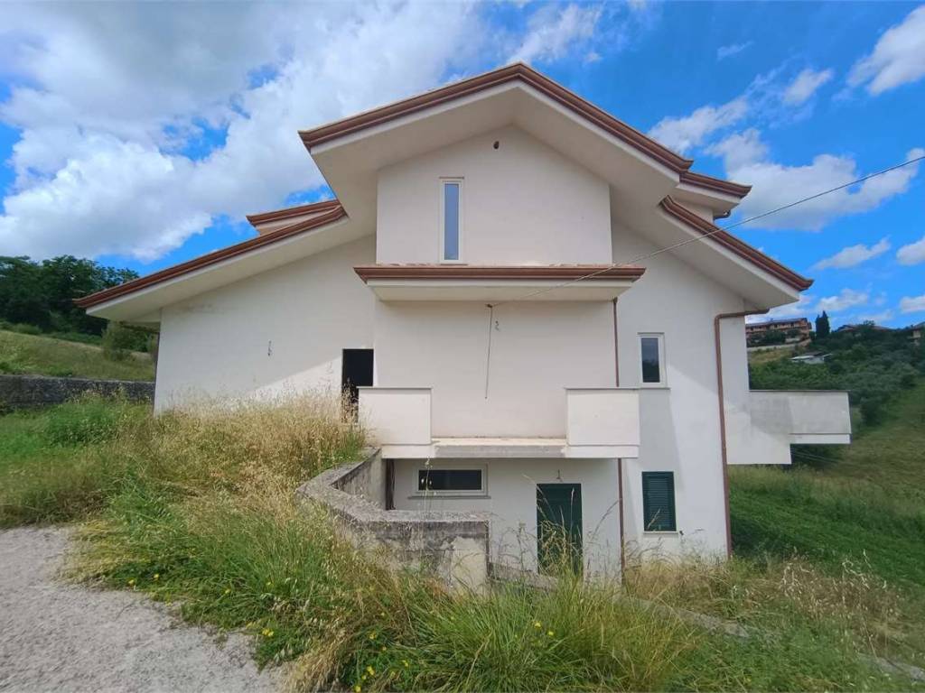 casa indipendente in vendita a Torrice