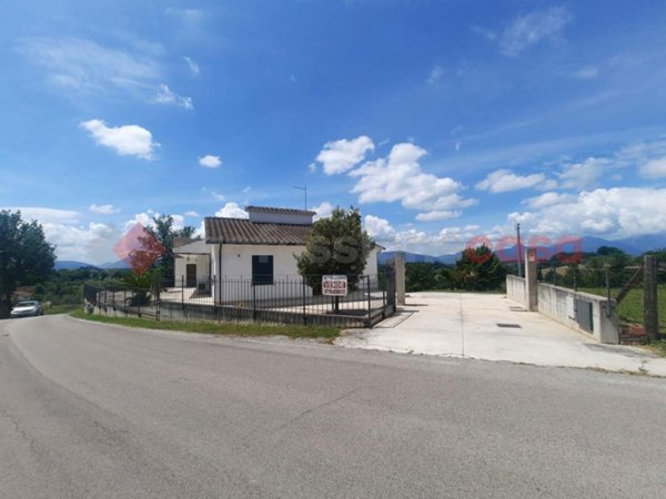 casa indipendente in vendita a Torrice