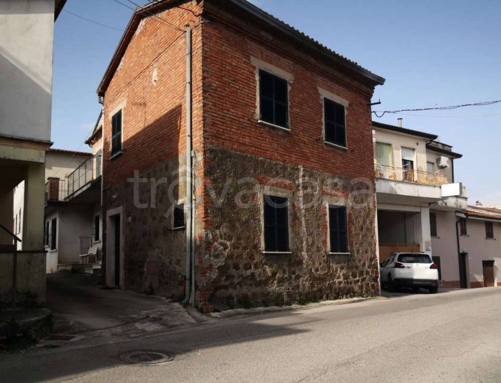 casa indipendente in vendita a Torrice
