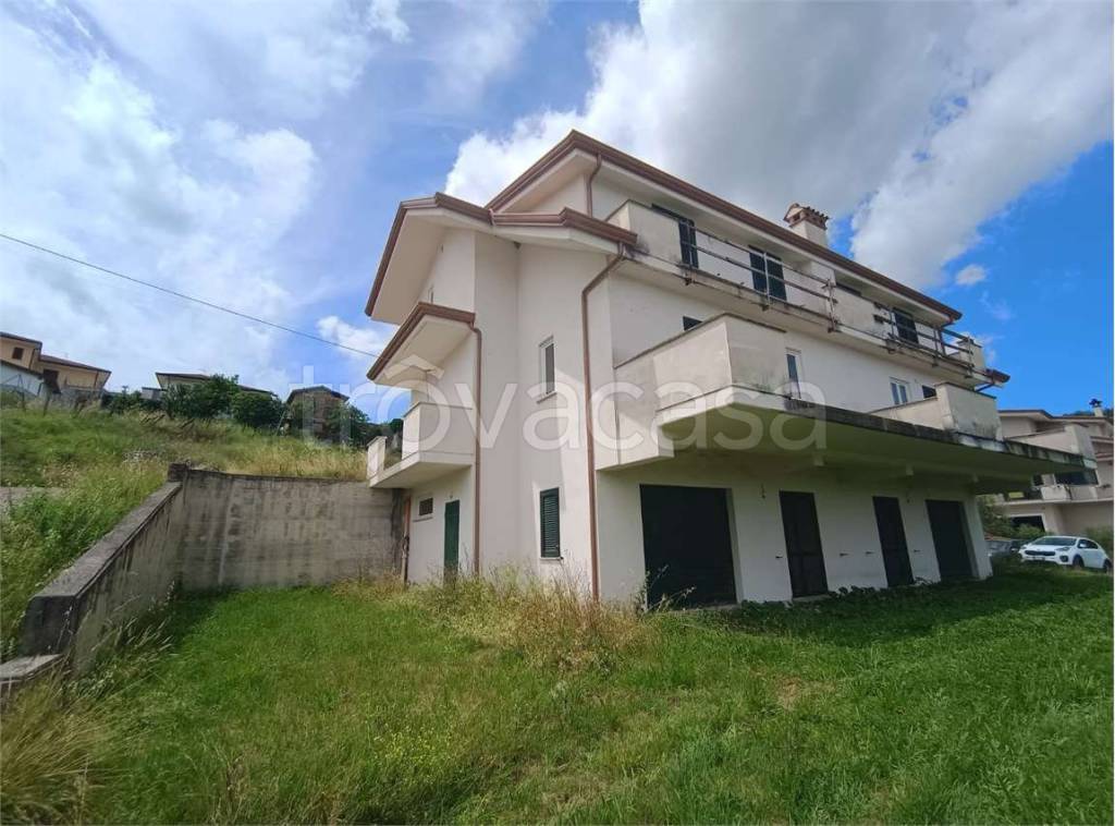 casa indipendente in vendita a Torrice