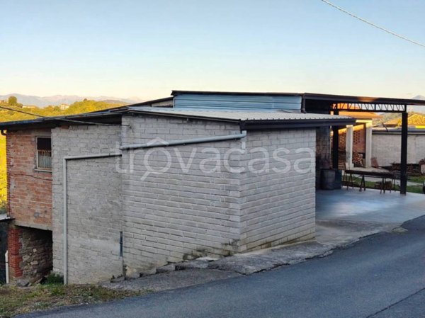 casa indipendente in vendita a Torrice