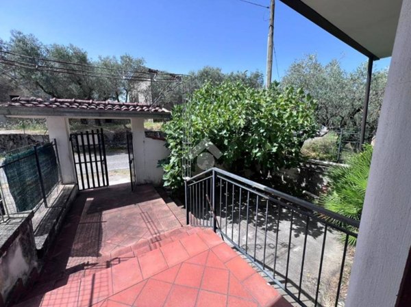 casa indipendente in vendita a Torrice