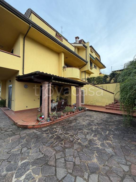 casa indipendente in vendita a Torrice