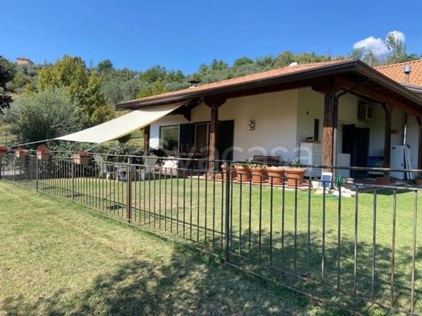 casa indipendente in vendita a Torrice