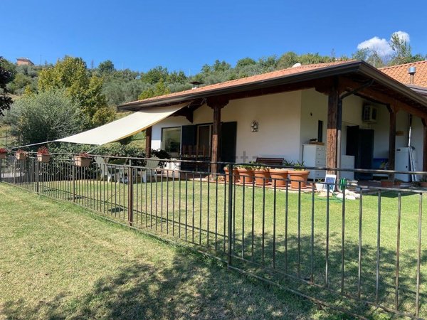 casa indipendente in vendita a Torrice