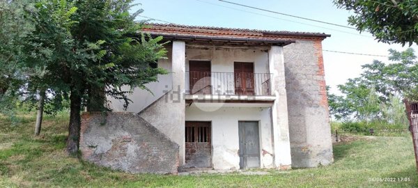 casa indipendente in vendita a Torrice