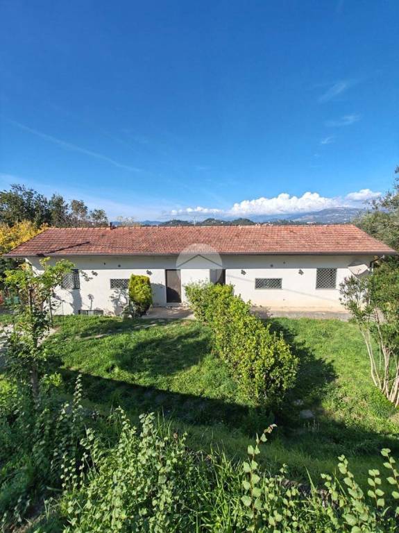 casa indipendente in vendita a Torrice