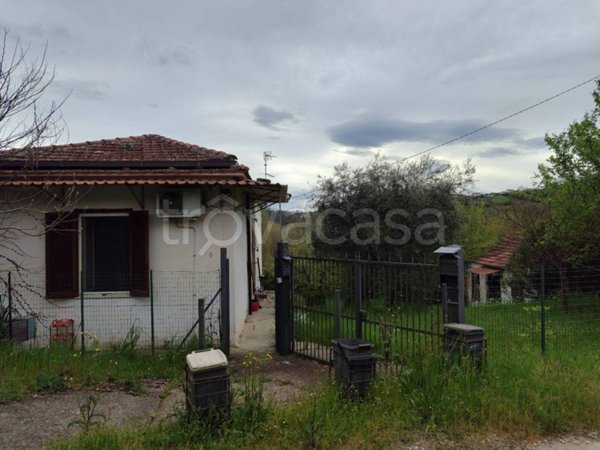 casa indipendente in vendita a Torrice