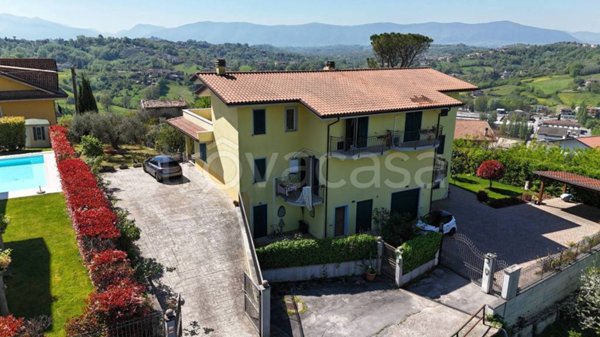 casa indipendente in vendita a Torrice