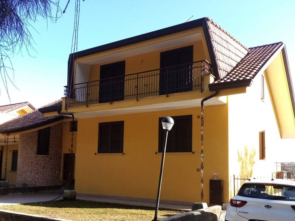 casa indipendente in vendita a Torrice