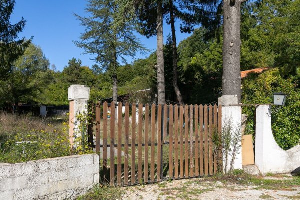 locale commerciale in vendita a Trevi nel Lazio
