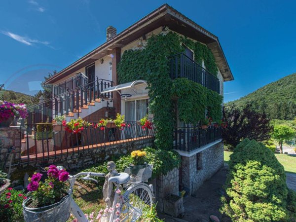 casa indipendente in vendita a Trevi nel Lazio