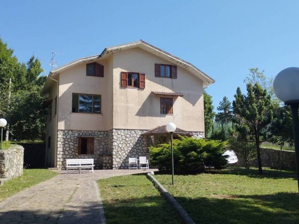 casa indipendente in vendita a Trevi nel Lazio