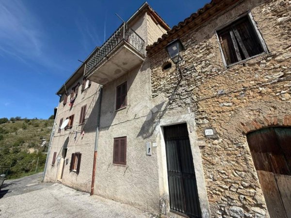 casa indipendente in vendita a Trevi nel Lazio