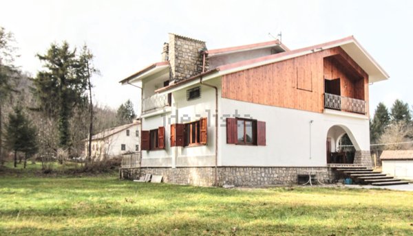 casa indipendente in vendita a Trevi nel Lazio