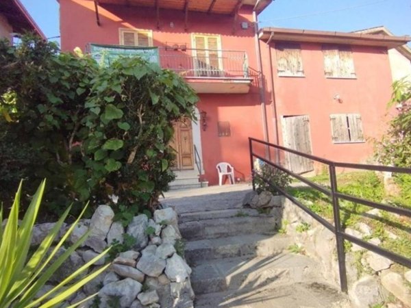 casa indipendente in vendita a Trevi nel Lazio