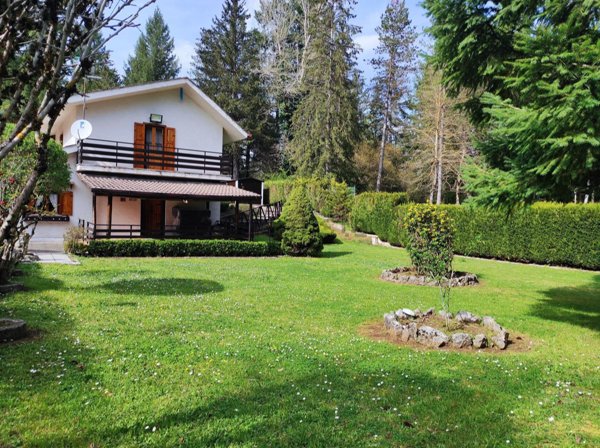 casa indipendente in vendita a Trevi nel Lazio