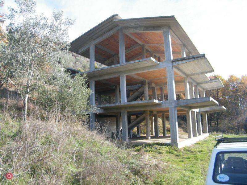 casa indipendente in vendita a Trivigliano