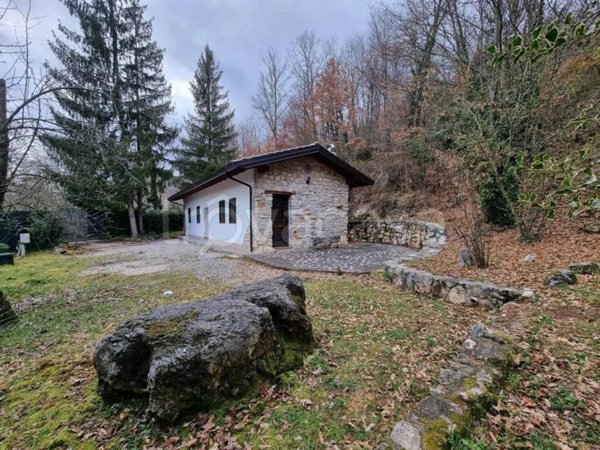 casa indipendente in vendita a Trivigliano