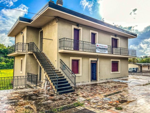 casa indipendente in vendita a Trivigliano in zona San Giovanni