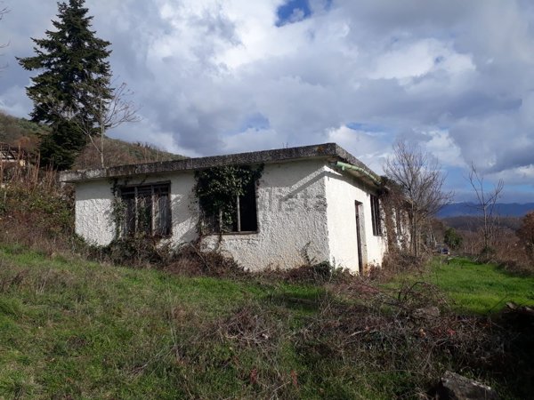 casa indipendente in vendita a Trivigliano