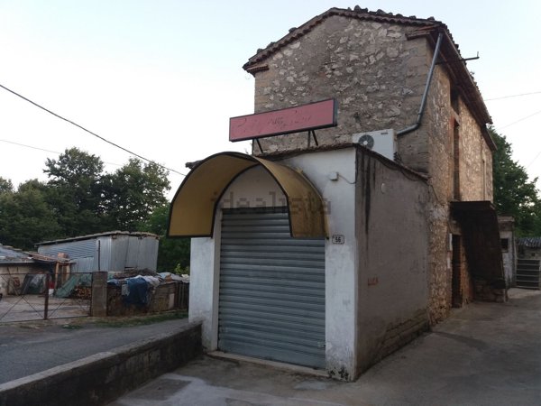 casa indipendente in vendita a Trivigliano