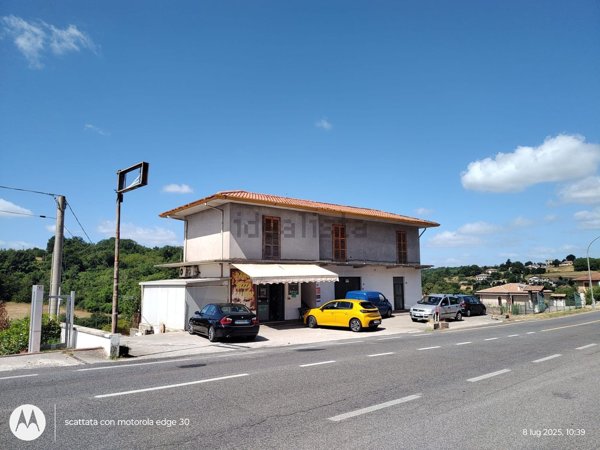 casa indipendente in vendita a Trivigliano