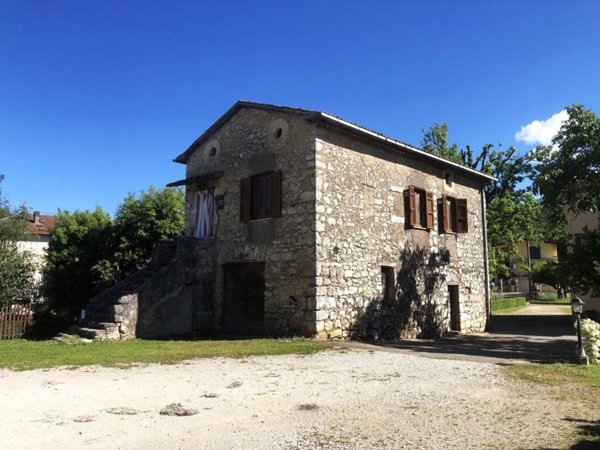 casa indipendente in vendita a Trivigliano