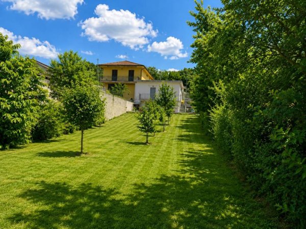 casa indipendente in vendita a Trivigliano in zona San Giovanni
