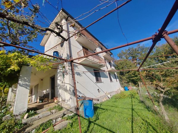 casa indipendente in vendita a Vallecorsa