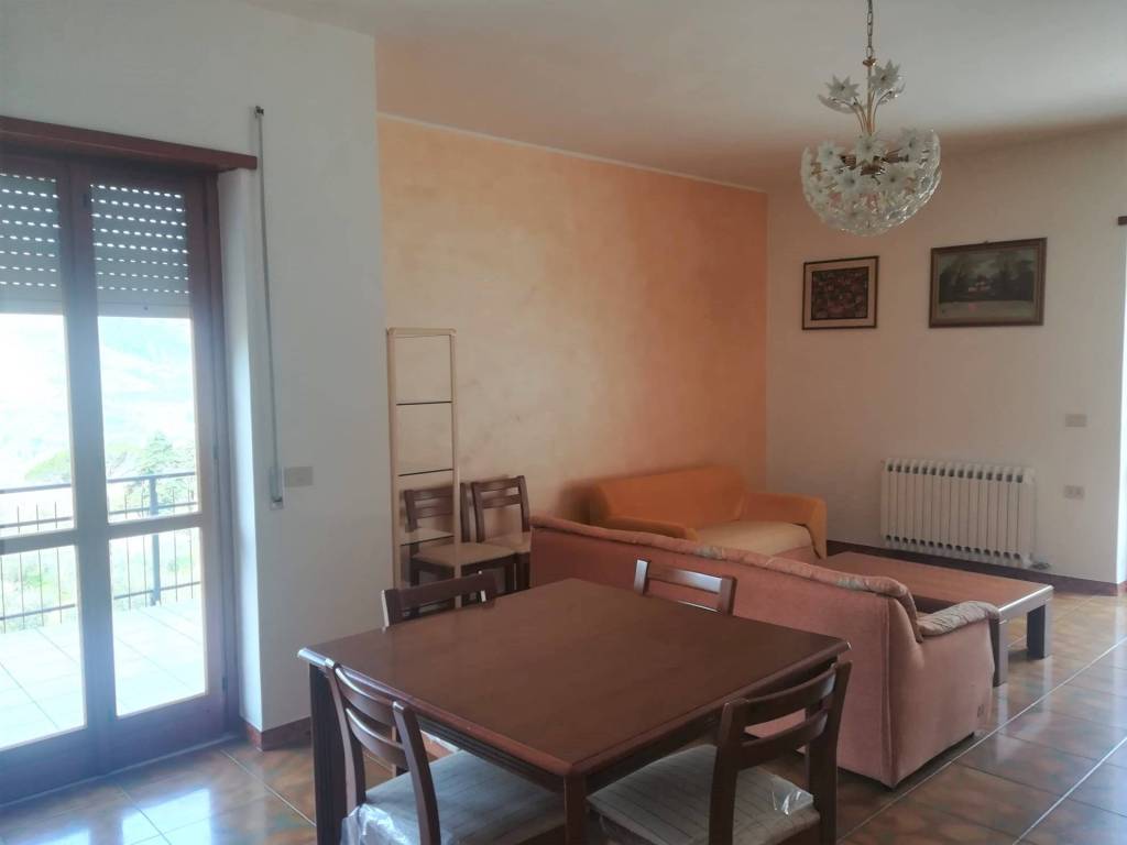 casa indipendente in vendita a Vallecorsa
