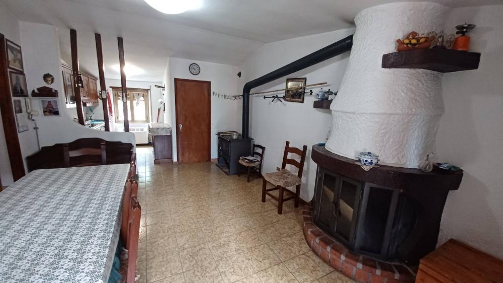 appartamento in vendita a Vallecorsa
