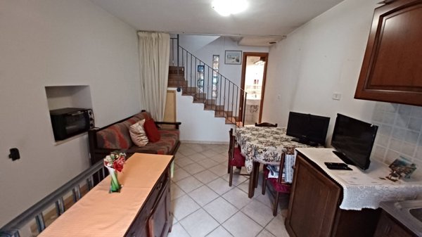 intera palazzina in vendita a Vallecorsa