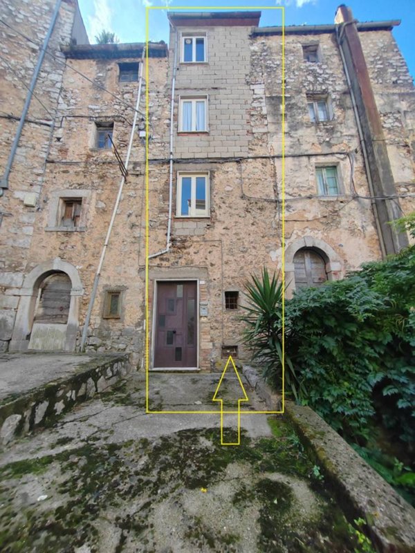 intera palazzina in vendita a Vallecorsa
