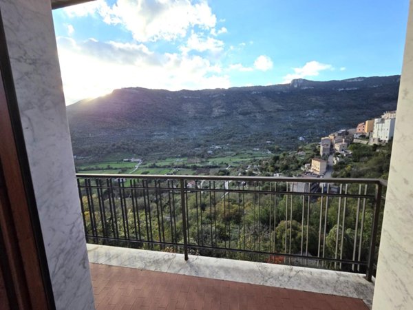 appartamento in vendita a Vallecorsa