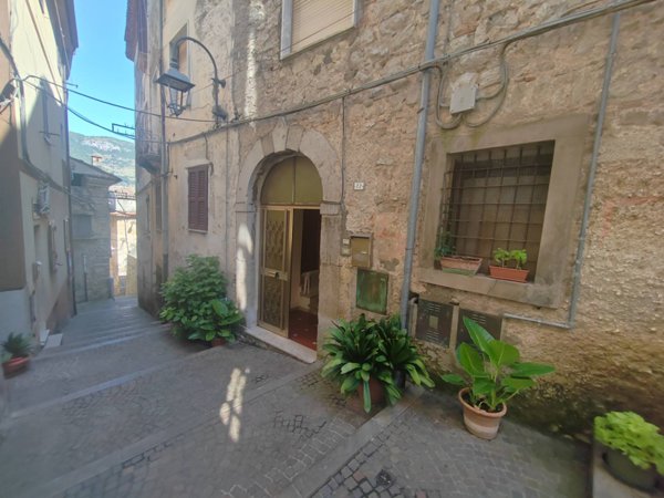 appartamento in vendita a Vallecorsa
