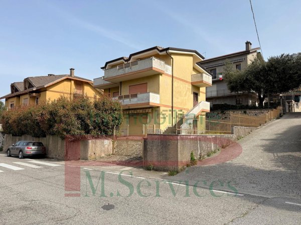 casa indipendente in vendita a Vallecorsa