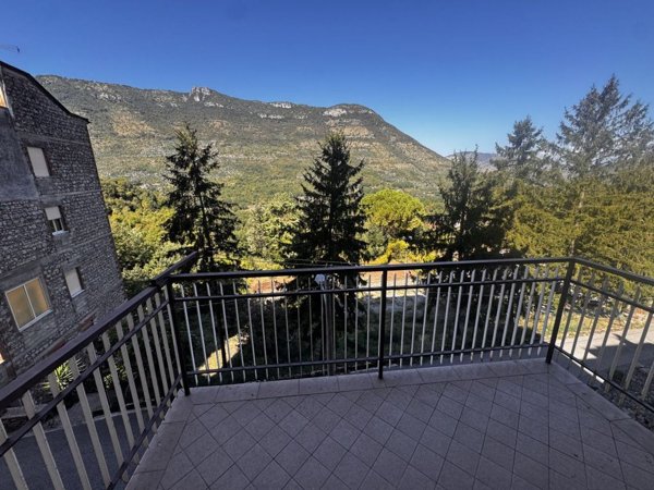 appartamento in vendita a Vallecorsa